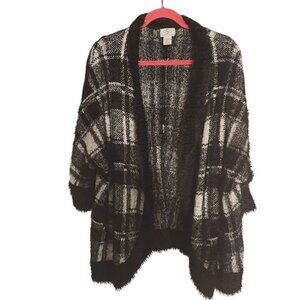 Oso Casuals 3X Black & White Plaid Open Cardigan Sweater With Fringe Trim